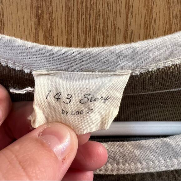 1.4.3 Story by Line Up Ruffle Tier Sleeve Top w/ Thin Stripes Women's Size Large - Picture 3 of 5